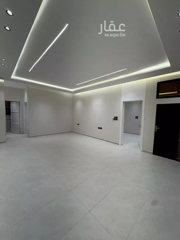 دور للبيع في شارع عمر ابن حبيب, حي الجنادرية, مدينة الرياض, منطقة الرياض 8