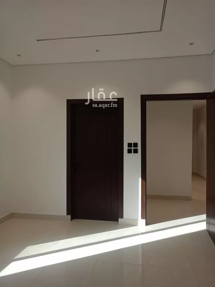 فيلا للبيع في شارع عمر بن الحبيب, حي الجنادرية, مدينة الرياض, منطقة الرياض 7