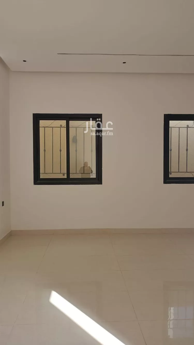 فيلا للبيع في شارع عمر بن الحبيب, حي الجنادرية, مدينة الرياض, منطقة الرياض 16