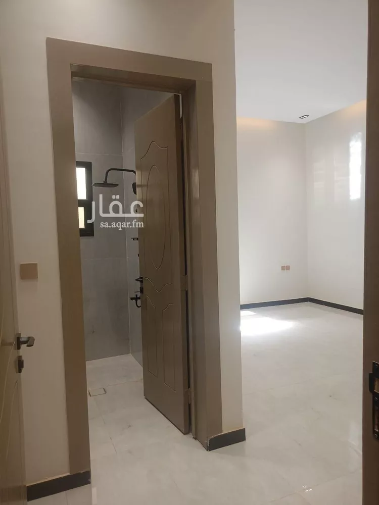 Floor for Sale in Riyadh Al Janadriyah صورة 4