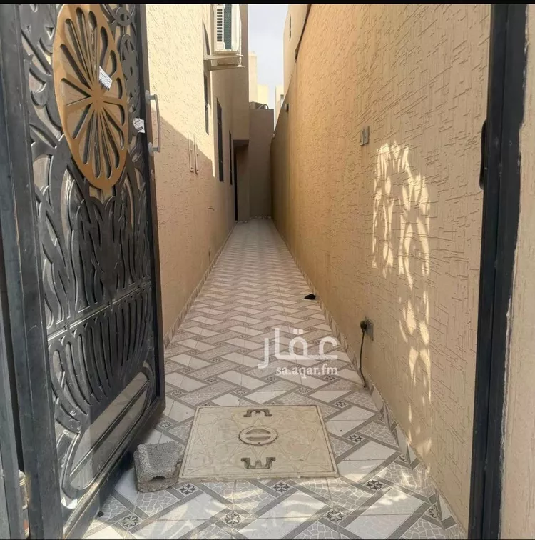 فيلا للبيع في شارع جبل الكرمل, حي القادسية, مدينة الرياض, منطقة الرياض 8