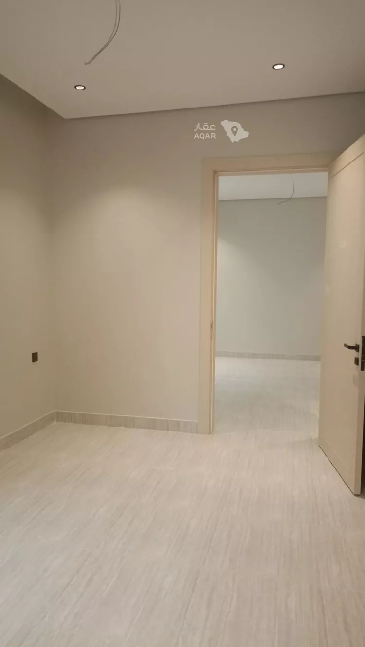 Floor for Sale in Riyadh Ar Rimal 6