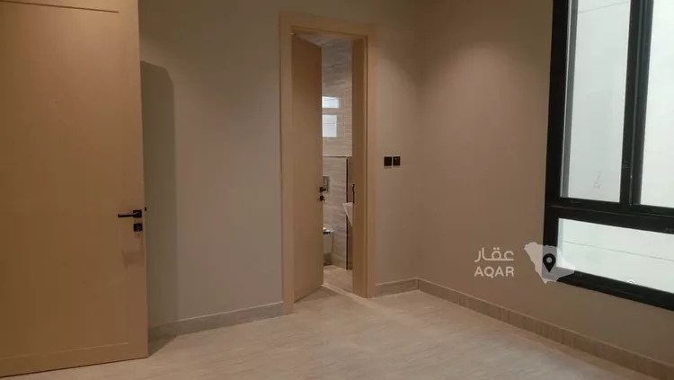 Floor for Sale in Riyadh Ar Rimal 17