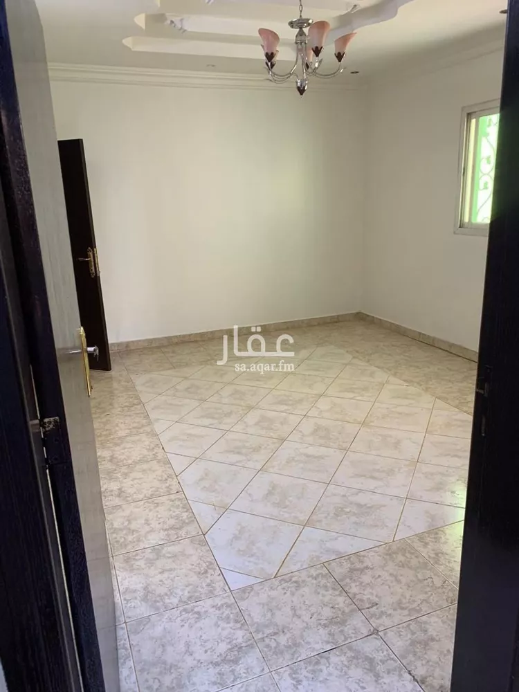 فيلا للبيع في شارع الصواف, حي إشبيلية, مدينة الرياض, منطقة الرياض صورة 5