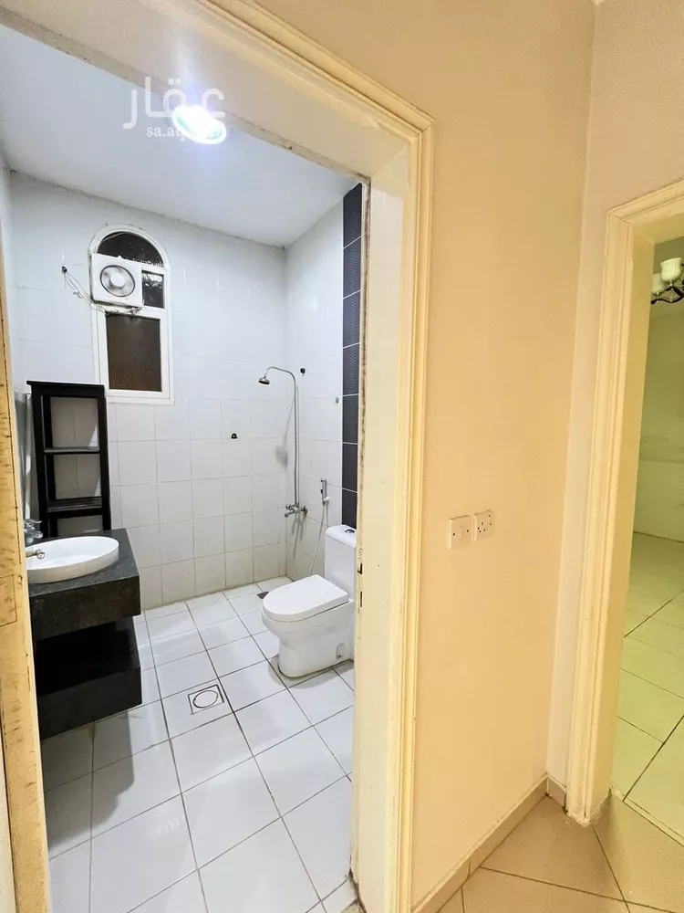 شقة للإيجار في شارع الشيخ حسن بن حسين بن علي, حي الملك فيصل, مدينة الرياض, منطقة الرياض صورة 4