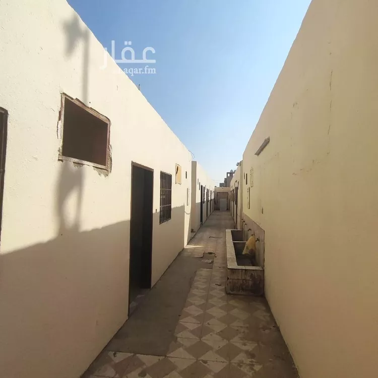 عمارة للإيجار في شارع ربيعه بن الحارث, حي الرمال, مدينة الرياض, منطقة الرياض