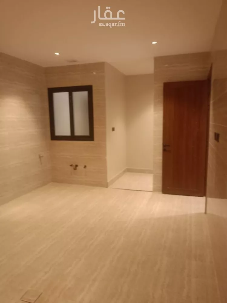Floor for Sale in Riyadh Ash Sharq 7