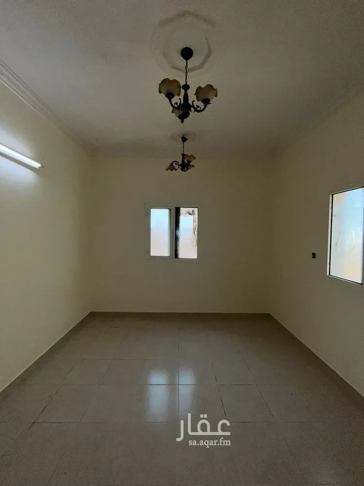 شقة للإيجار في شارع الشيخ حسن بن حسين بن علي, حي الحمراء, مدينة الرياض, منطقة الرياض