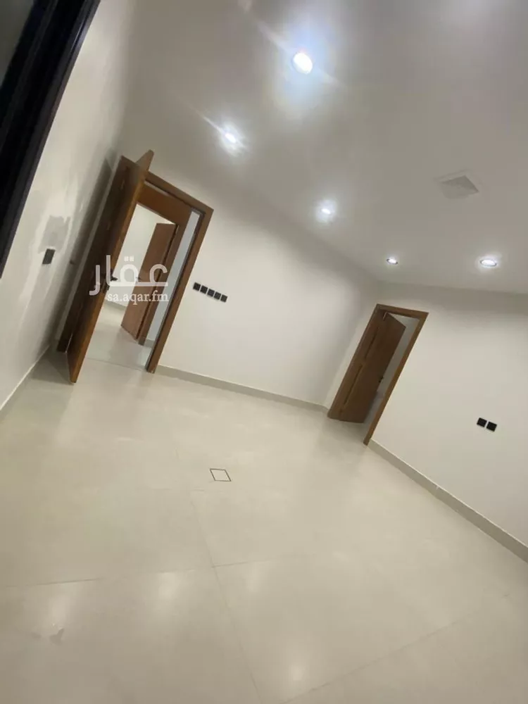 Floor for Sale in Riyadh Al Janadriyah صورة 3
