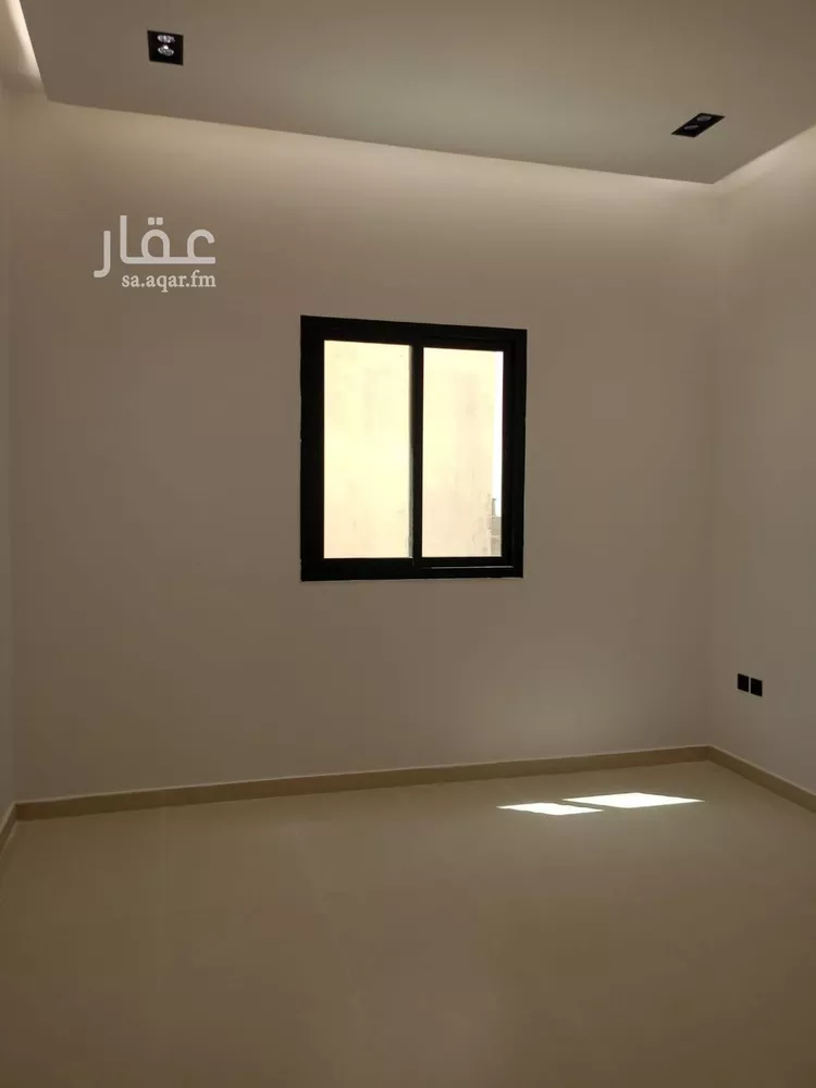 Floor for Sale in Riyadh Al Janadriyah 7