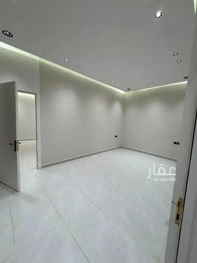 دور للبيع في شارع عمر ابن حبيب, حي الجنادرية, مدينة الرياض, منطقة الرياض 7