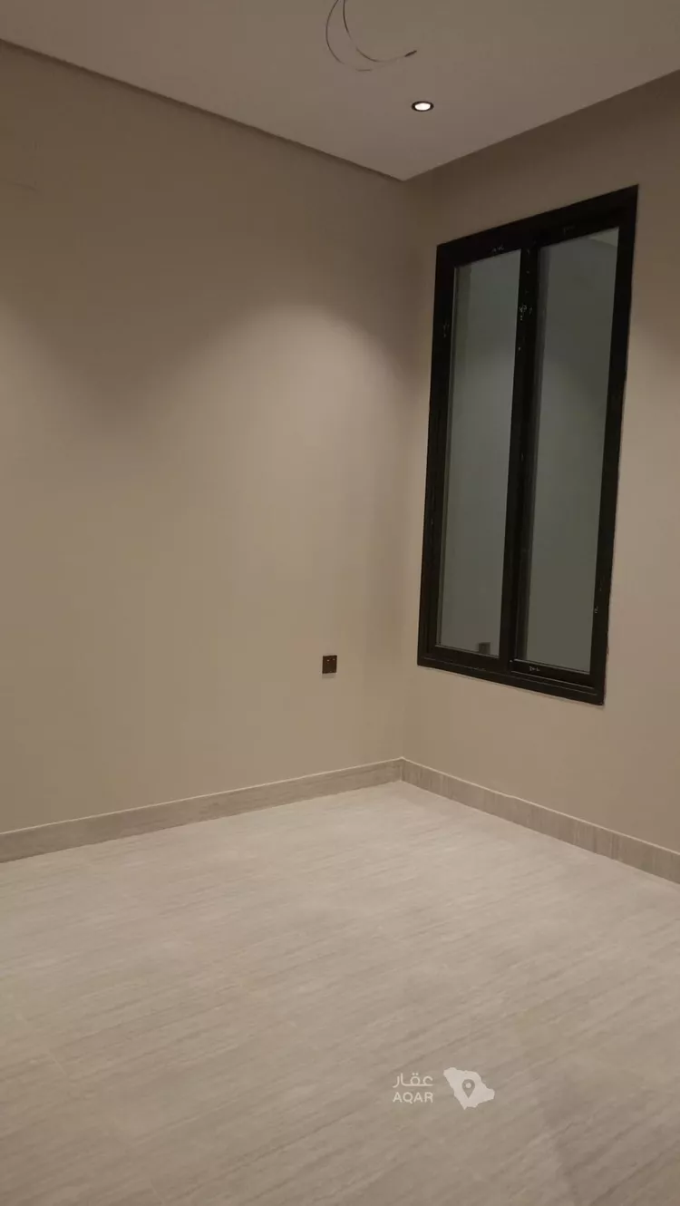 Floor for Sale in Riyadh Ar Rimal 16
