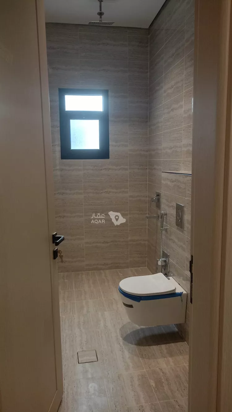 Floor for Sale in Riyadh Ar Rimal 18