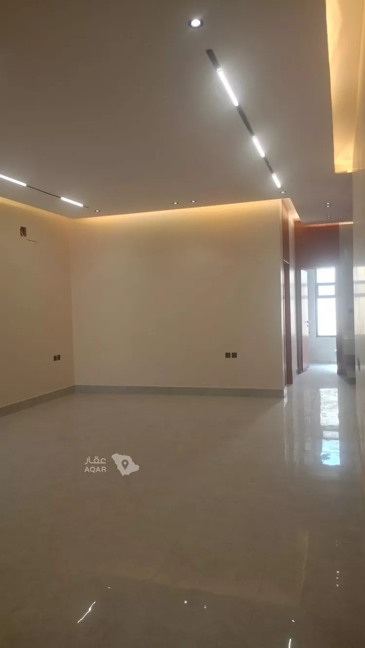 Floor for Sale in Riyadh Ar Rimal 14