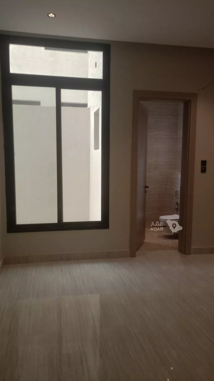 Floor for Sale in Riyadh Ar Rimal 15
