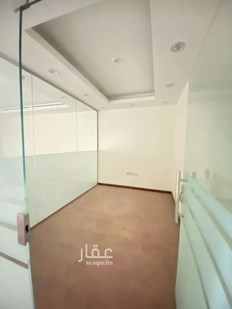 مكتب تجاري للإيجار في شارع الملك عبدالعزيز ابن عبدالرحمن سعود الفرعي, حي المصيف, مدينة الرياض, منطقة الرياض صورة 3
