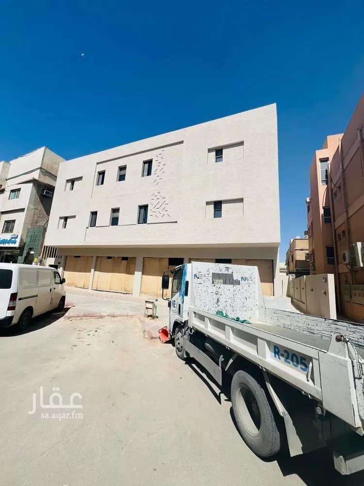 محل للإيجار في شارع العبيلة, حي السليمانية, مدينة الرياض, منطقة الرياض صورة 2