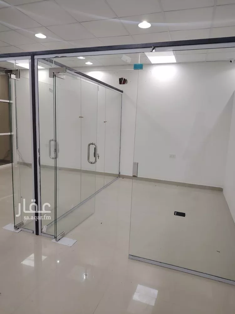 مكتب تجاري للإيجار في شارع علي البجادي, حي الرمال, مدينة الرياض, منطقة الرياض