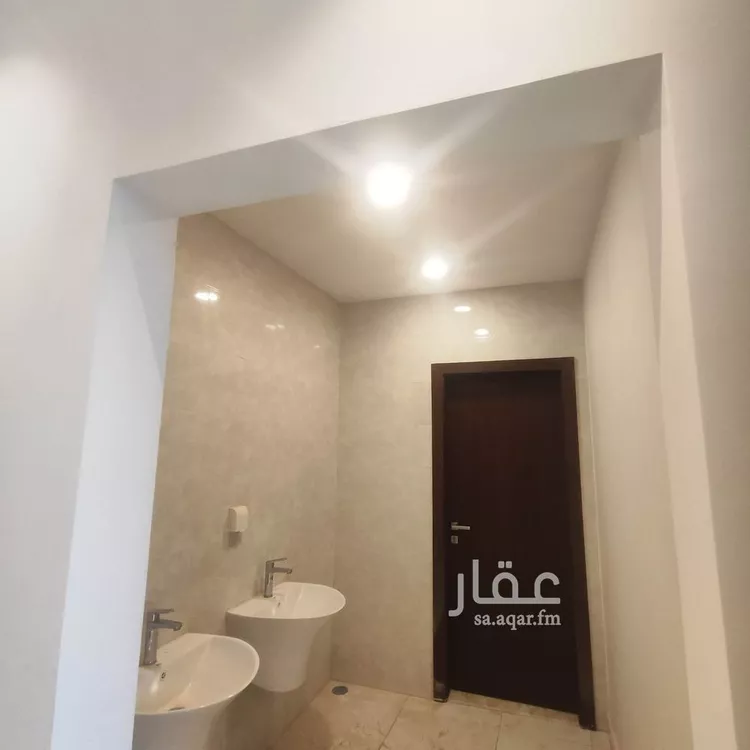 فيلا للإيجار في شارع الراكب, حي الجنادرية, مدينة الرياض, منطقة الرياض صورة 4