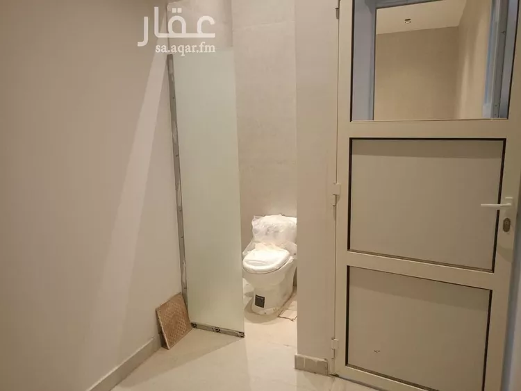 Floor for Sale in Riyadh Al Janadriyah 12