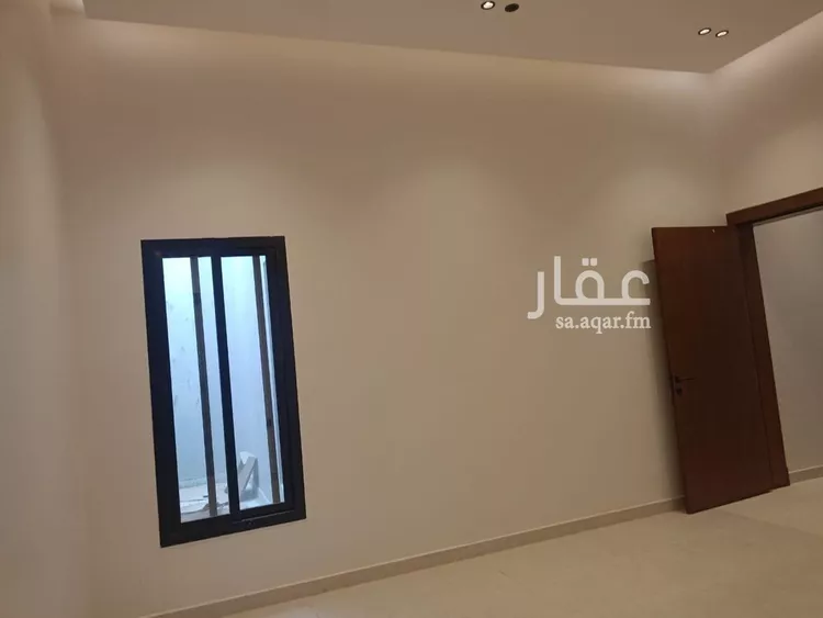 Floor for Sale in Riyadh Al Janadriyah 24