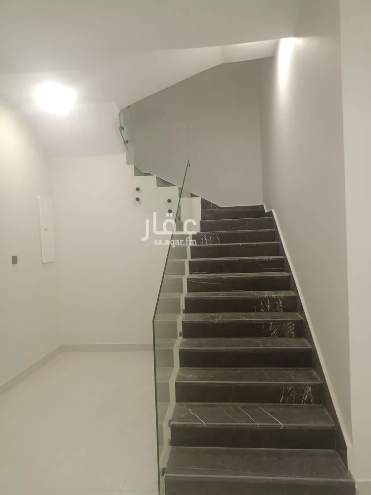 فيلا للبيع في شارع الضياء, حي الجنادرية, مدينة الرياض, منطقة الرياض 18