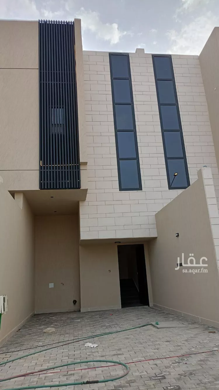فيلا للبيع في شارع رشيد الدين الصورى, حي الجنادرية, مدينة الرياض, منطقة الرياض