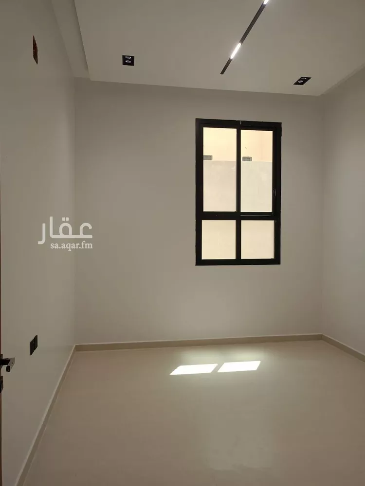 Floor for Sale in Riyadh Al Janadriyah 10