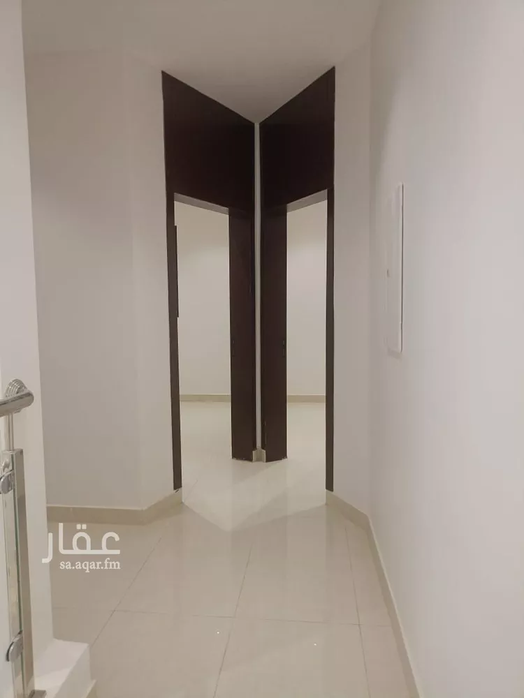 فيلا للبيع في شارع عمر بن الحبيب, حي الجنادرية, مدينة الرياض, منطقة الرياض 25