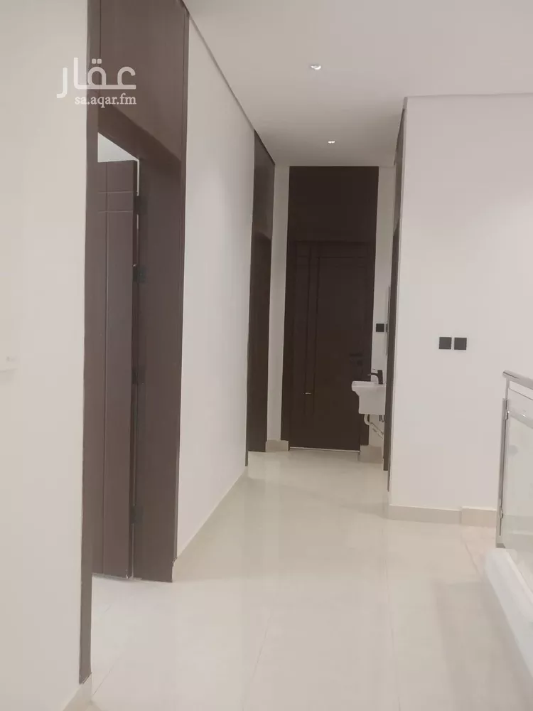 فيلا للبيع في شارع عمر بن الحبيب, حي الجنادرية, مدينة الرياض, منطقة الرياض 19