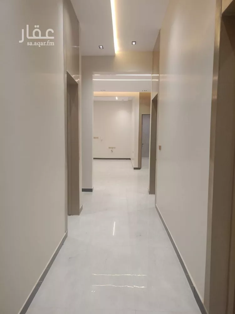 Floor for Sale in Riyadh Al Janadriyah صورة 3