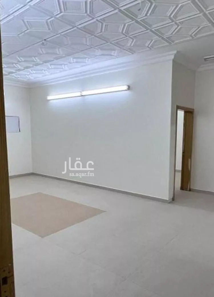 عمارة للإيجار في شارع يزيد بن ابي سفيان, حي العريجاء الأوسط, مدينة الرياض, منطقة الرياض 6