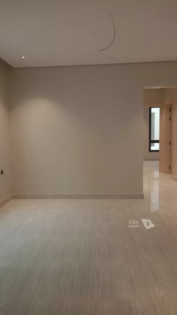 Floor for Sale in Riyadh Ar Rimal 8