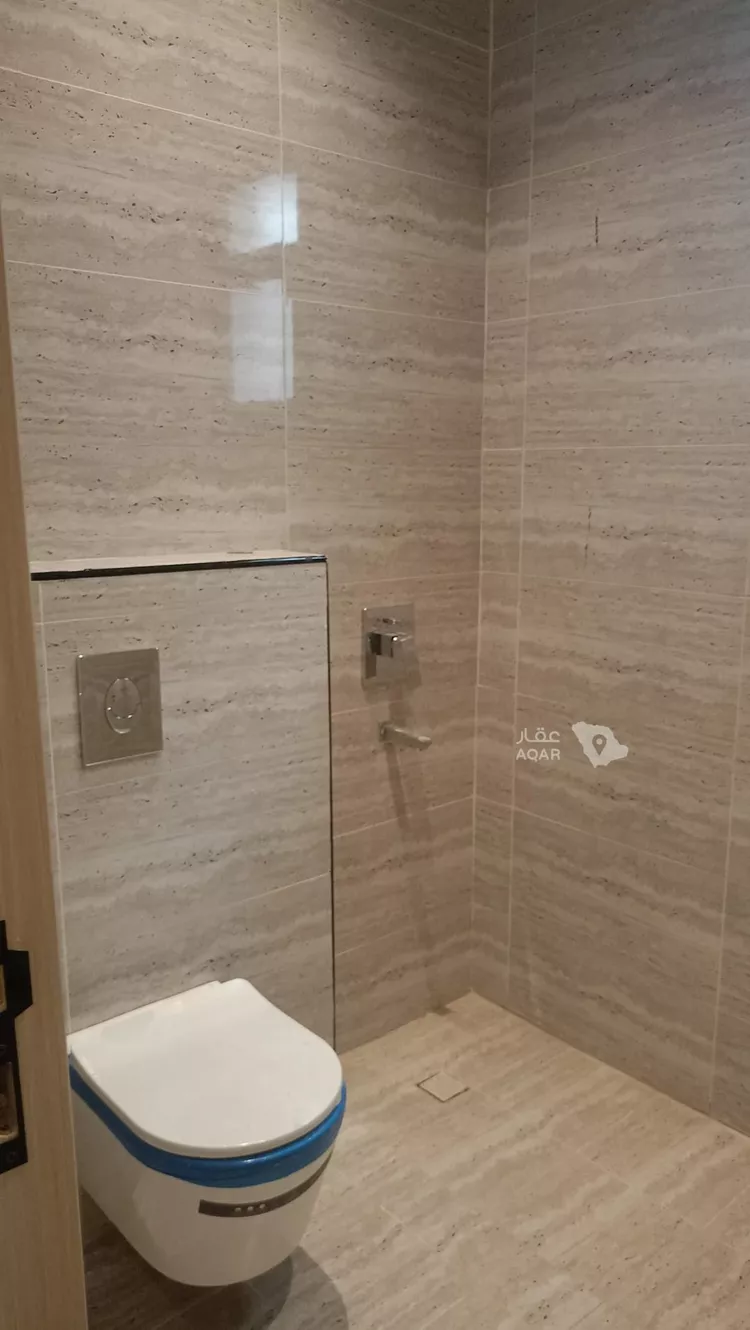 Floor for Sale in Riyadh Ar Rimal 14