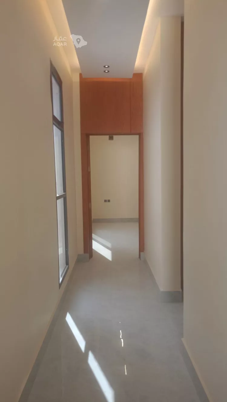 Floor for Sale in Riyadh Ar Rimal 9