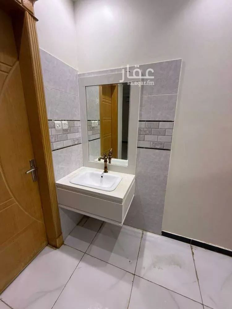 Floor for Sale in Riyadh Al Janadriyah صورة 5