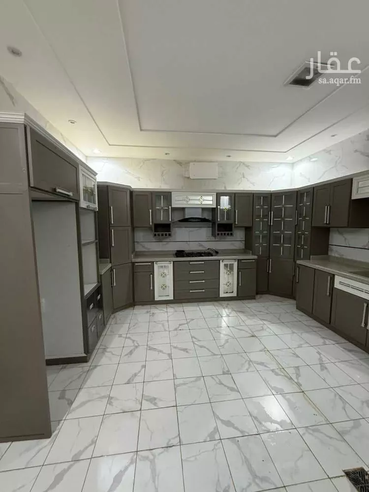 Floor for Sale in Riyadh Al Janadriyah صورة 3
