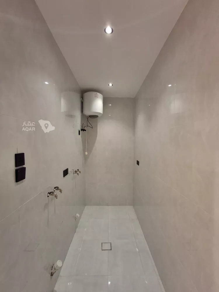 Apartment for Sale in Khamis Mushait Ar Rabie 13
