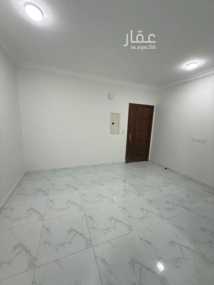 شقة للإيجار في شارع عنيزة, حي الثقبة, مدينة الخبر, المنطقة الشرقية 6