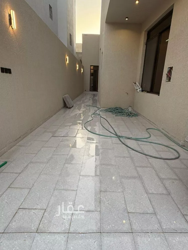 فيلا للبيع في شارع أبي الحسن الأسفرائيني, حي المهدية, مدينة الرياض, منطقة الرياض صورة 5