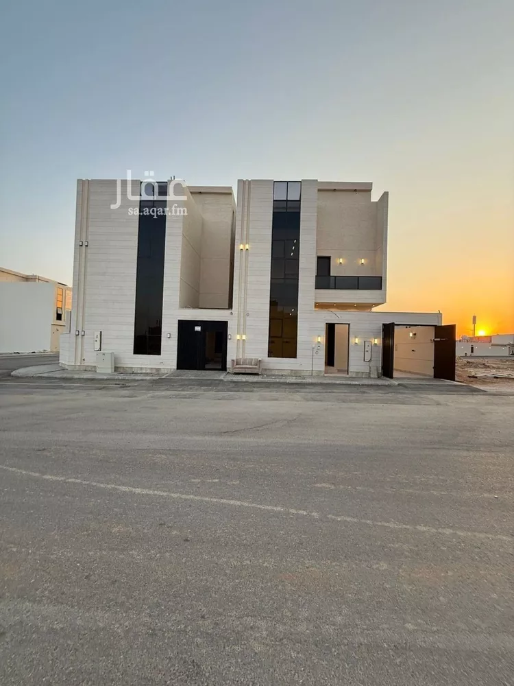 فيلا للبيع في شارع أحمد الكازروني, حي المهدية, مدينة الرياض, منطقة الرياض صورة 2