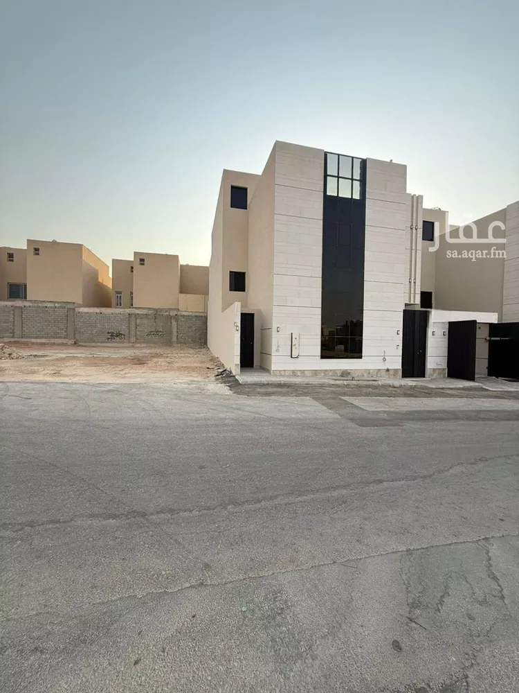 فيلا للبيع في شارع أحمد الكازروني, حي المهدية, مدينة الرياض, منطقة الرياض صورة 4