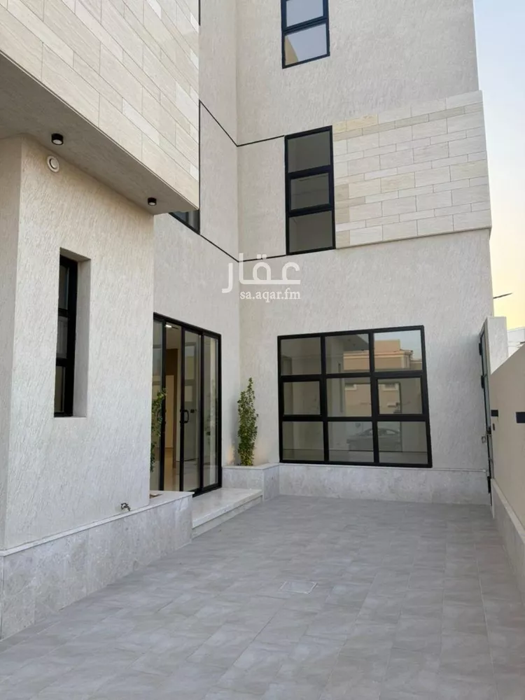فيلا للبيع في شارع عفيف الدين الثقفي, حي المهدية, مدينة الرياض, منطقة الرياض صورة 5