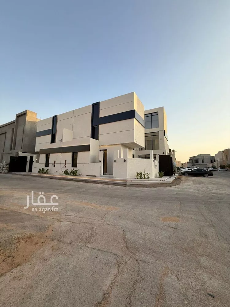 فيلا للبيع في شارع أحمد مفتي المكي الحنفي, حي المهدية, مدينة الرياض, منطقة الرياض