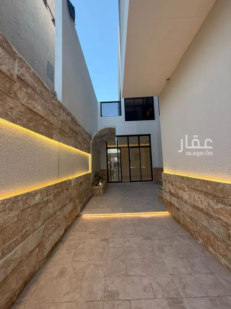 فيلا للبيع في شارع أحمد بن قطرب, حي المهدية, مدينة الرياض, منطقة الرياض صورة 4