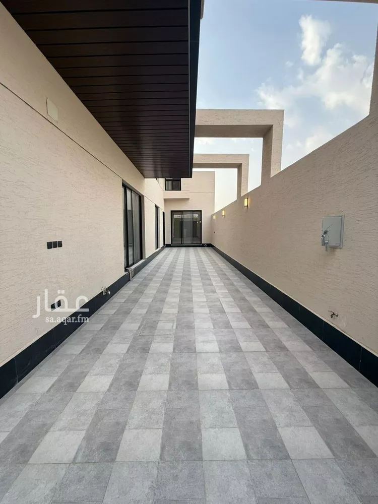 فيلا للبيع في شارع أحمد الكازروني, حي المهدية, مدينة الرياض, منطقة الرياض صورة 5