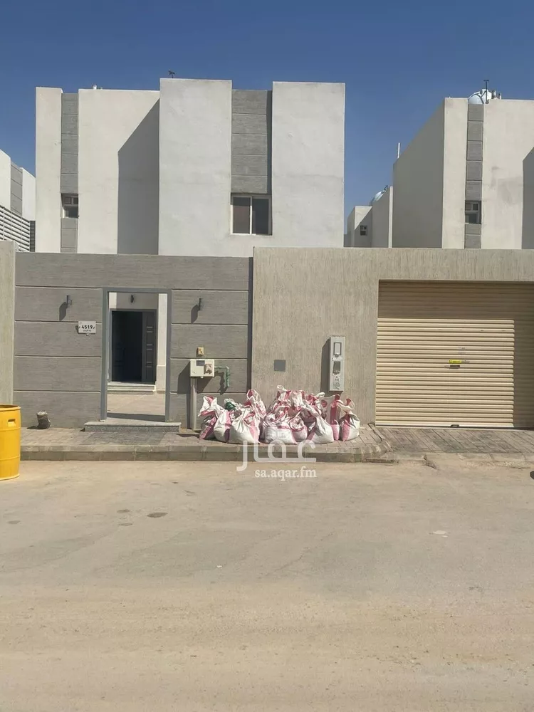 Villa for Rent in Riyadh Al Janadriyah