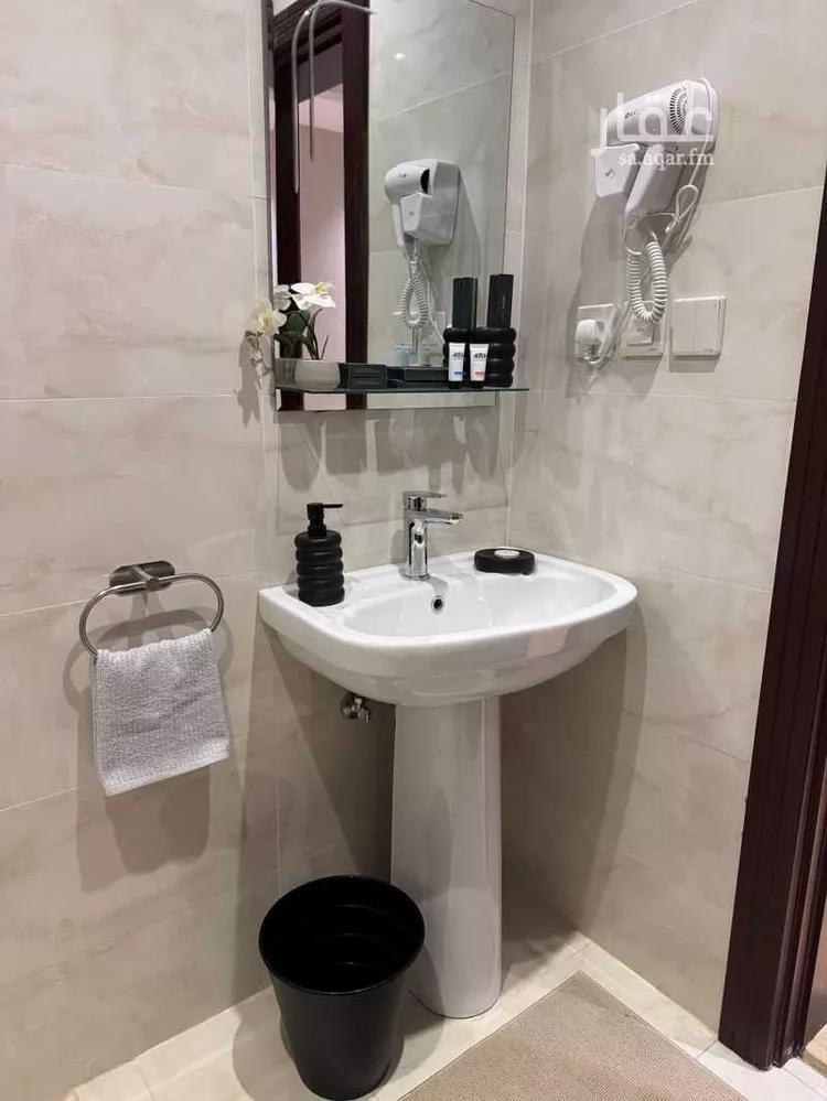 شقة مفروشة للحجز في شارع الإمام البخاري, Al Basatin District, جدة 11