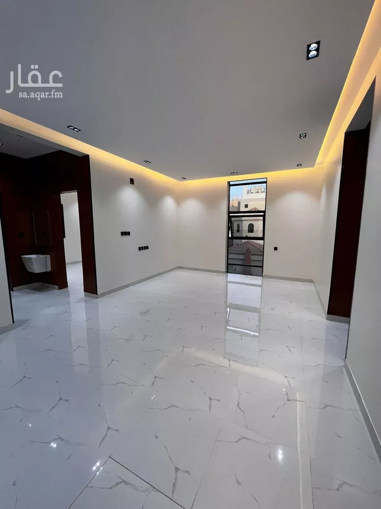 فيلا للبيع في شارع أبي طالب الكرخي, حي الخليج, مدينة الرياض, منطقة الرياض صورة 3