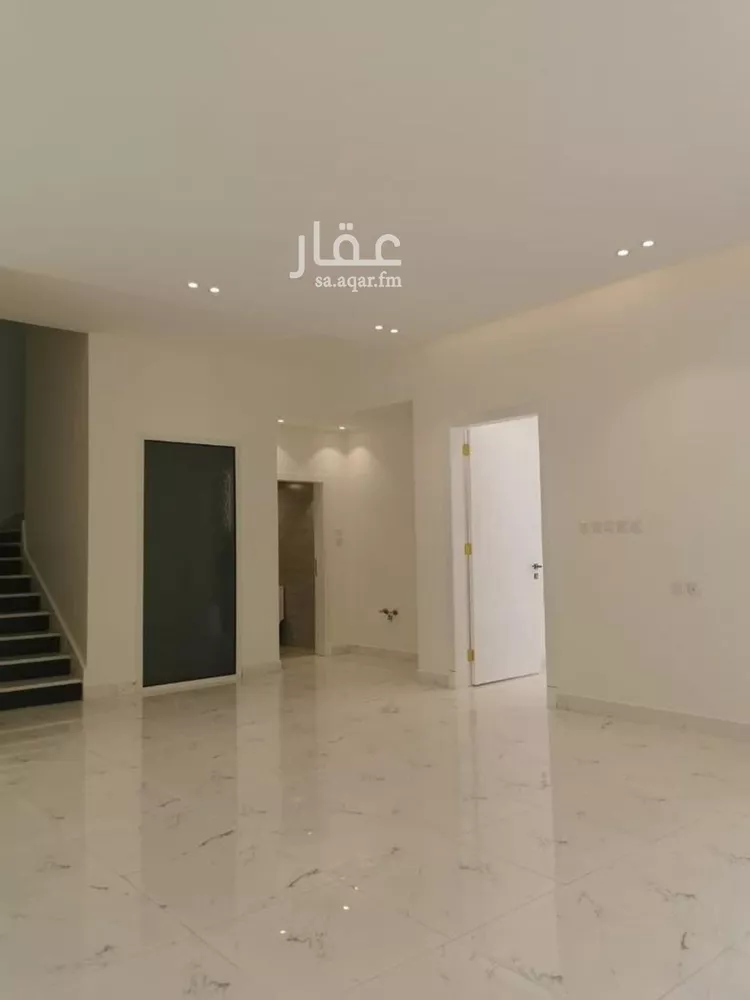 فيلا للبيع في شارع إسماعيل بن أبي اليسر, حي العارض, مدينة الرياض, منطقة الرياض صورة 5